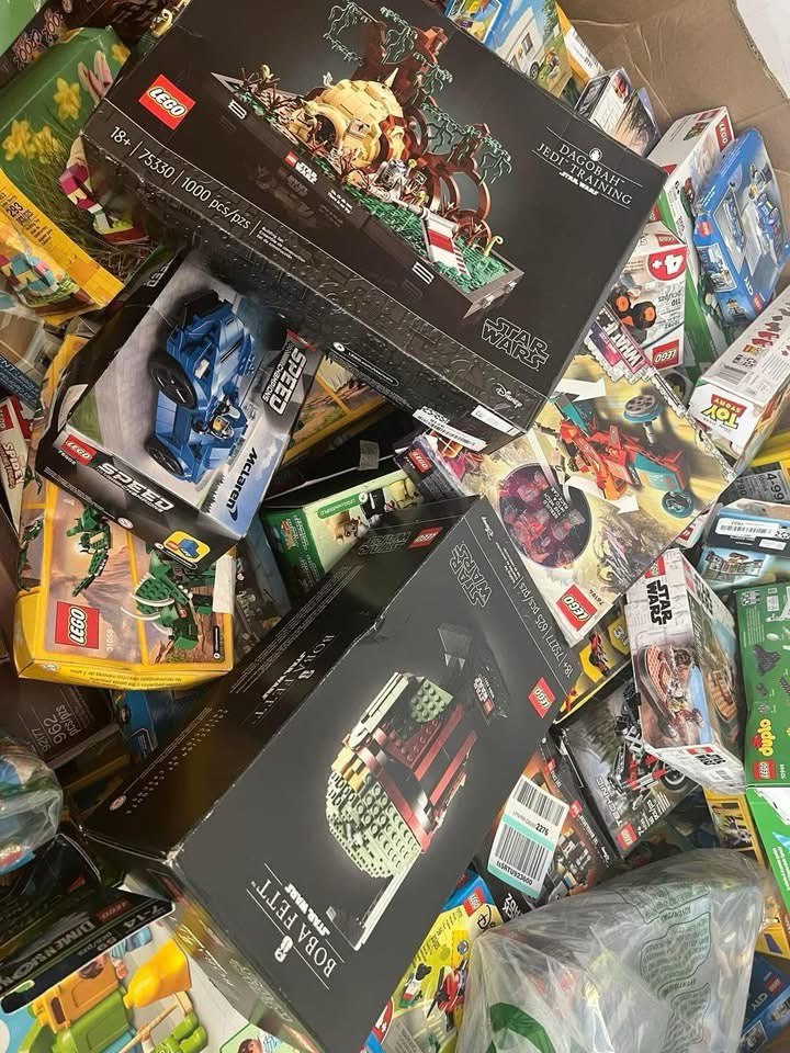 Lego Pallets For Sale (400 items For $600.43) - Image 4