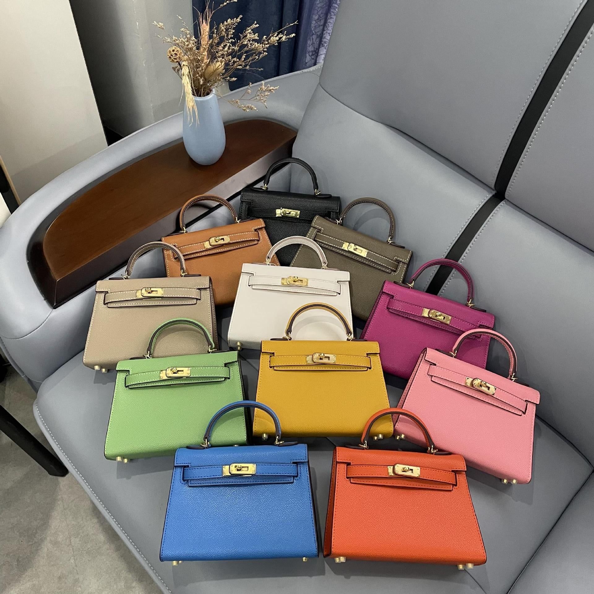 Buy Wholesale Designer Handbags For Sale (120+ Pieces From $2,500) - Image 3